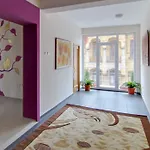 Tranzzit Hotel