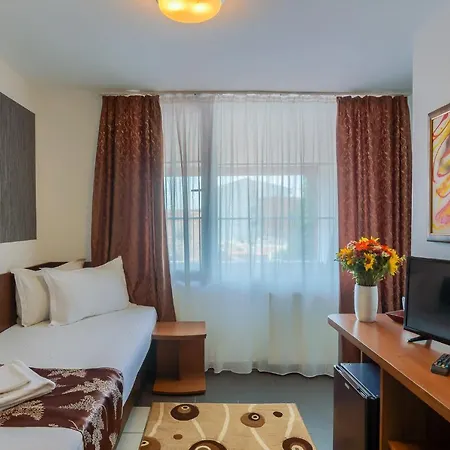 Hotel Tranzzit
