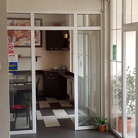 Hotel Tranzzit