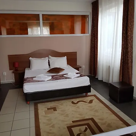 Hotel Tranzzit 3*