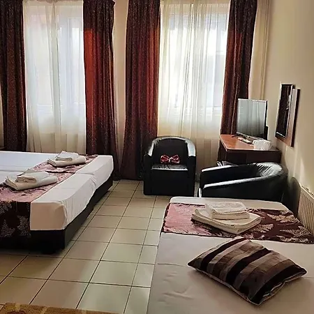 Tranzzit Hotel