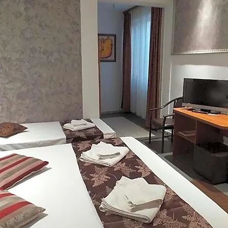 Tranzzit Hotel