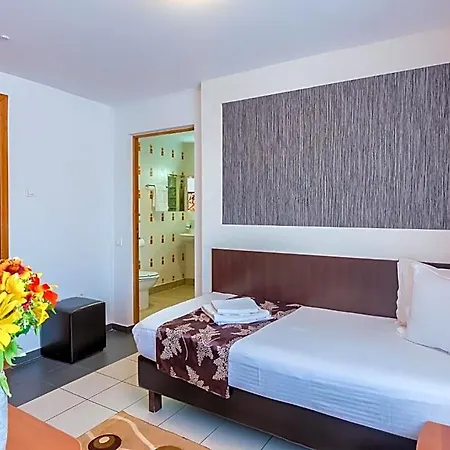 Tranzzit Hotel