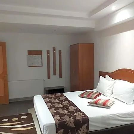 Hotel Tranzzit 3*