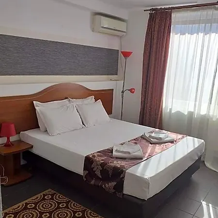 Hotel Tranzzit 3*