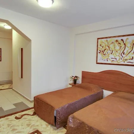 Hotel Tranzzit 3*