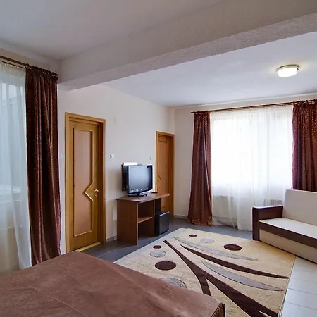Hotel Tranzzit 3*