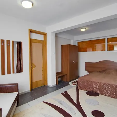 Hotel Tranzzit