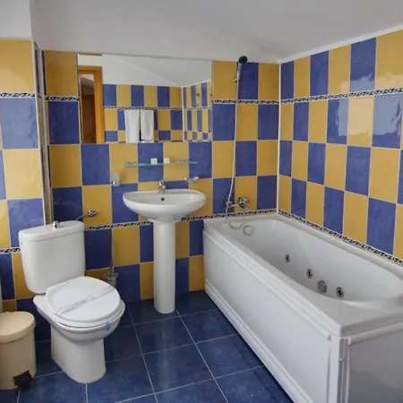 Tranzzit Hotel