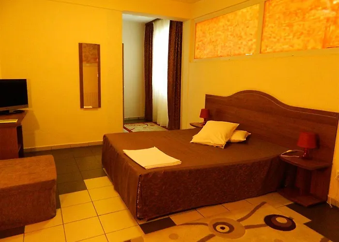 特兰兹提酒店 3*