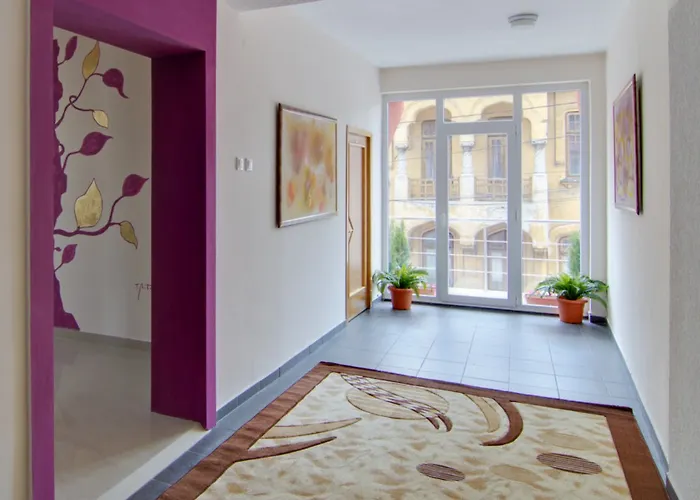 Tranzzit Hotel
