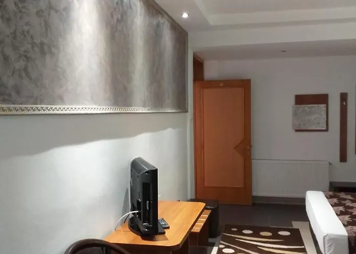 Tranzzit Hotel 3*