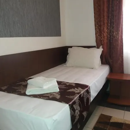 Tranzzit Hotell 3*
