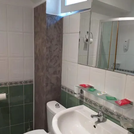 Tranzzit Hotell 3*