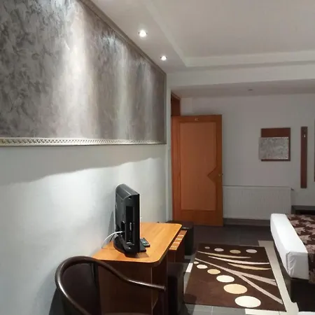 Tranzzit Ξενοδοχείο 3*